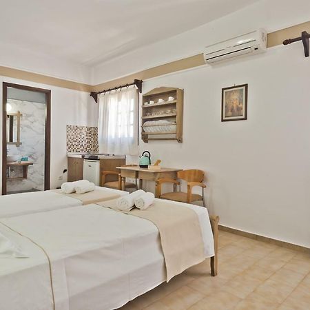 Philoxenia Studios 1 Karpathos Exterior foto